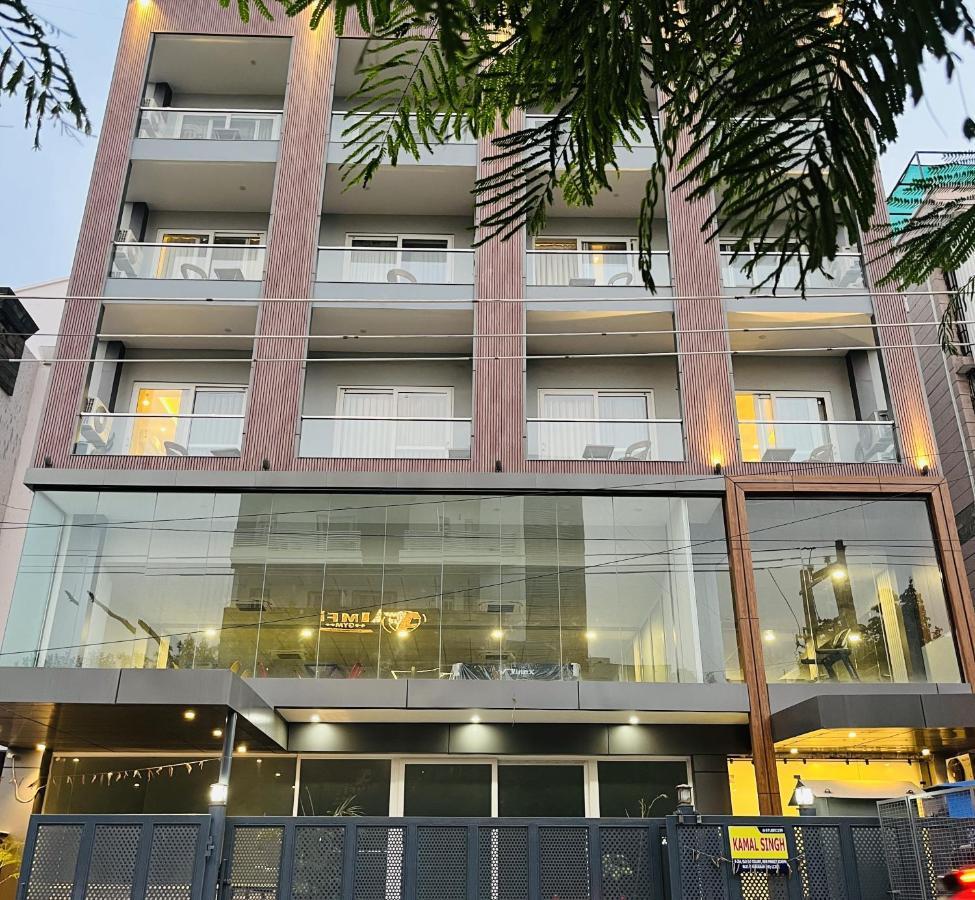 Zen Suites Gurgaon - Luxe Stays Collection Экстерьер фото