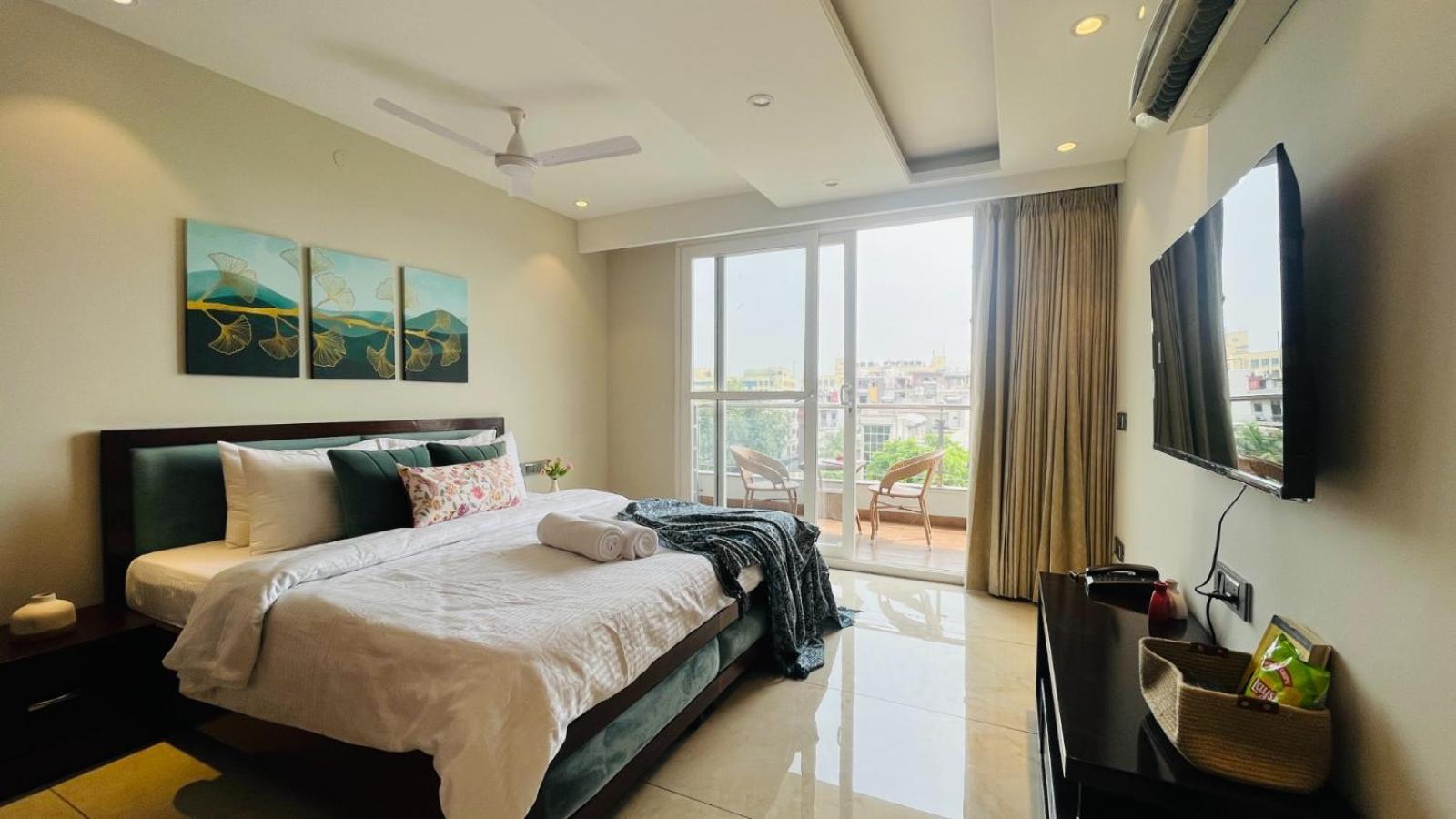 Zen Suites Gurgaon - Luxe Stays Collection Экстерьер фото