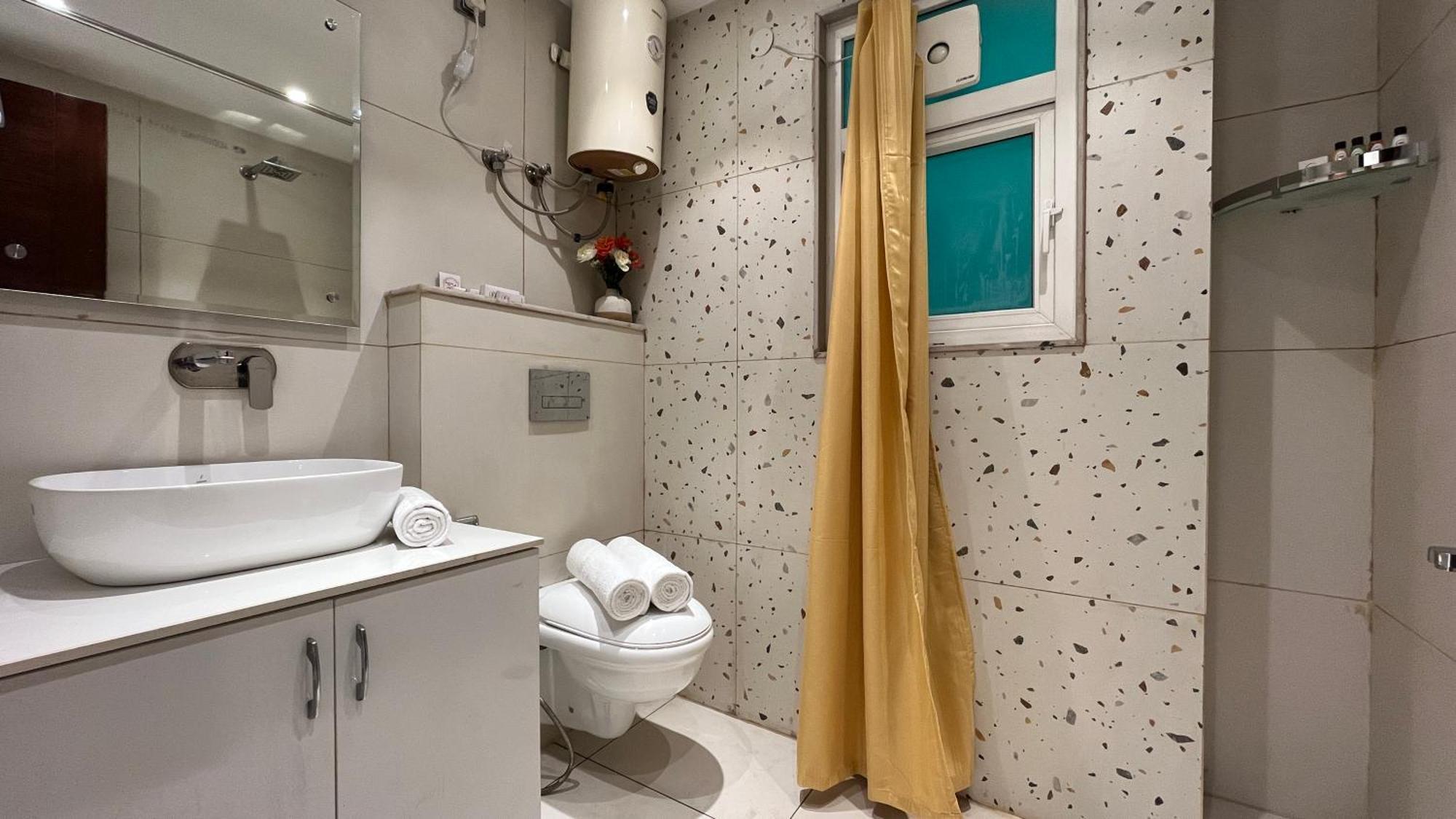 Zen Suites Gurgaon - Luxe Stays Collection Экстерьер фото
